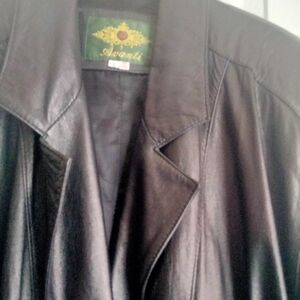 Avanti Women's Black Leather Jacket